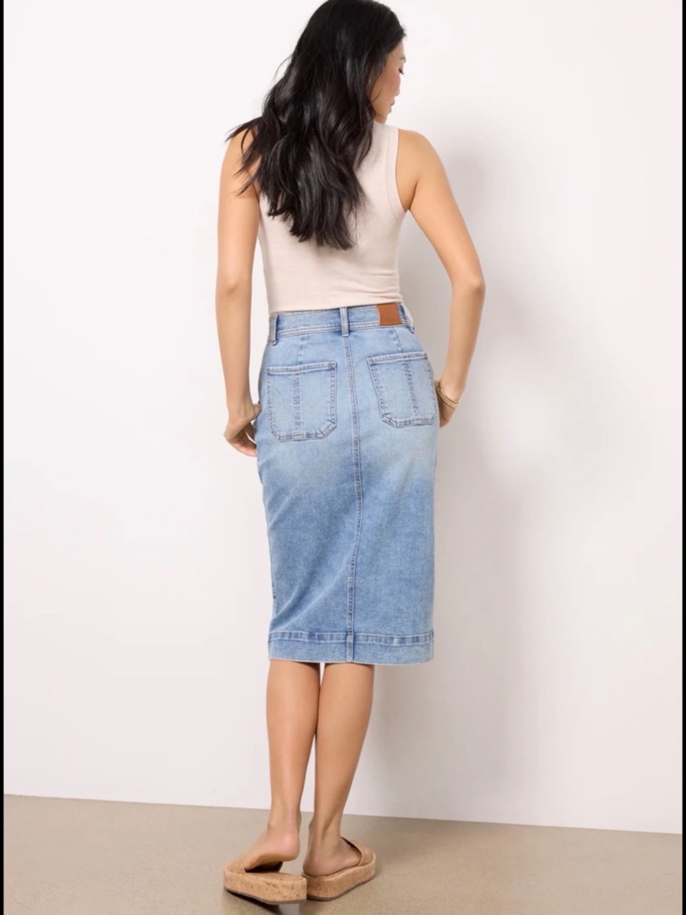 Evereve Light Wash Button-Front Denim Midi Skirt - Blue - Picture 2 of 6